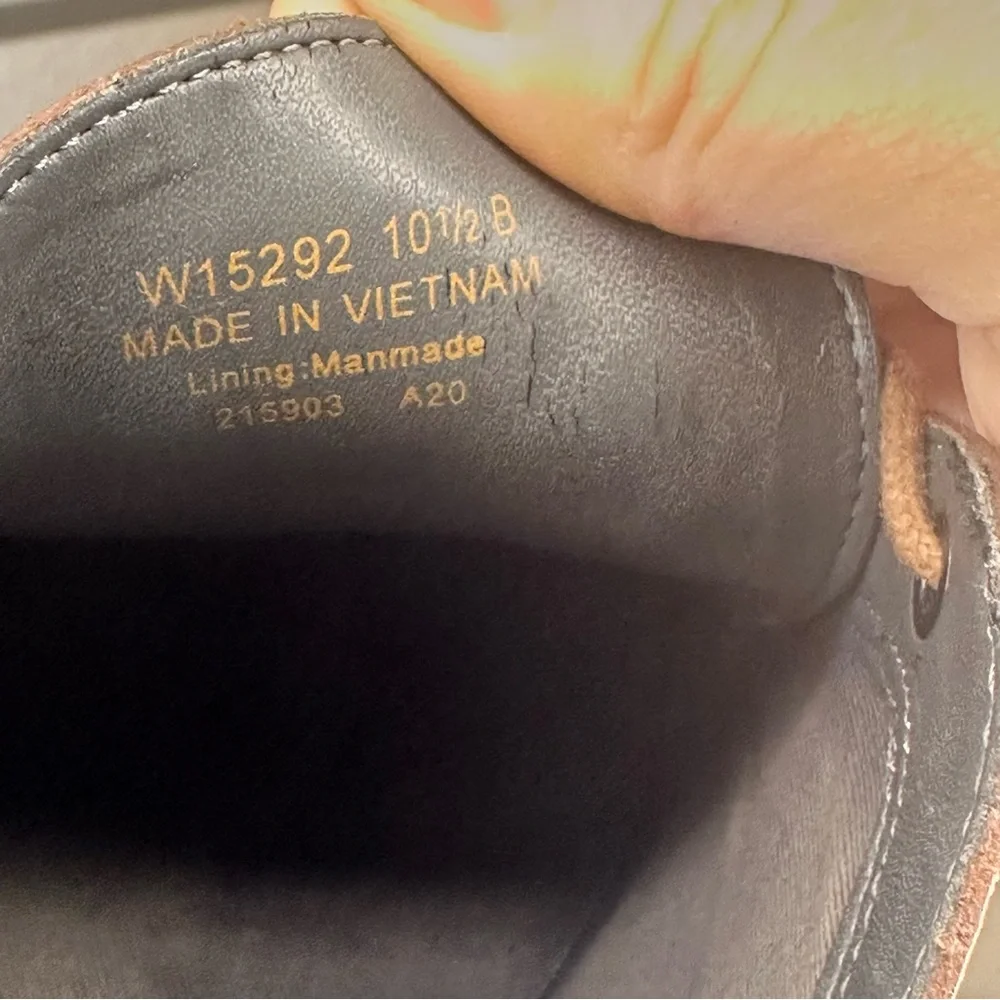 Eddie Bauer durable leather